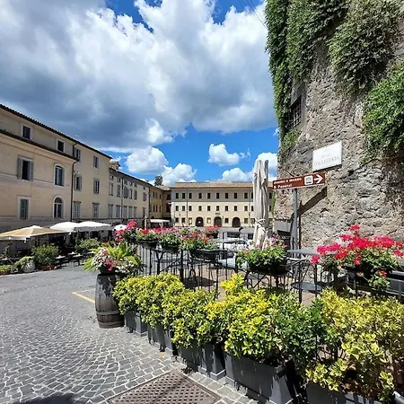 La Castellana Charming In The Medieval Borgo Apartment