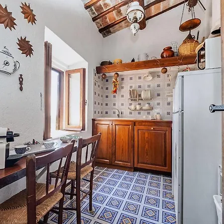 Apartment La Castellana Charming In The Medieval Borgo Bracciano (Rome)
